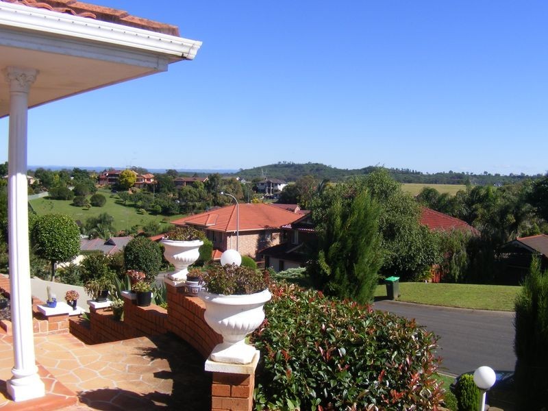 10 Corryton Pl, Glen Alpine NSW 2560