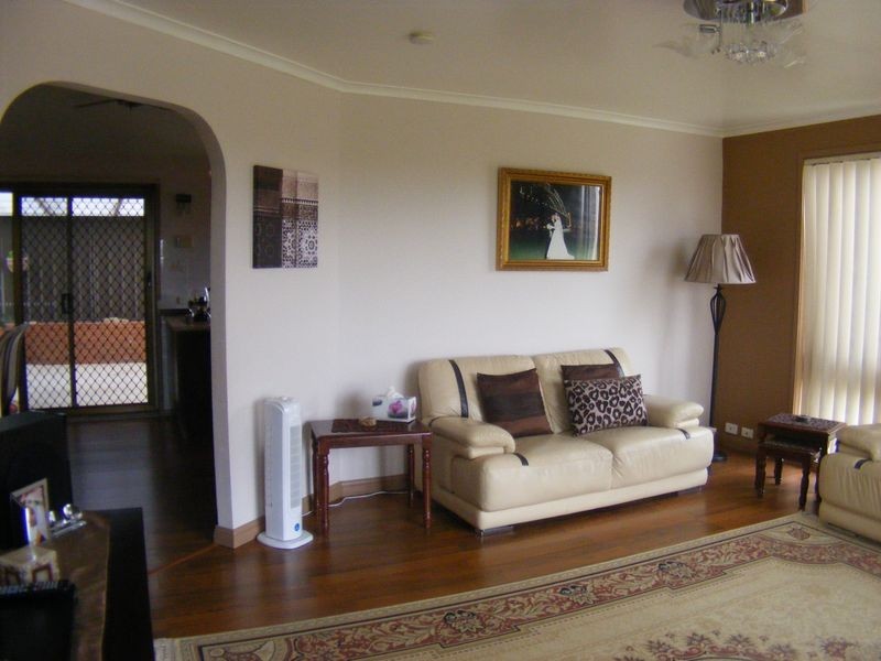 1 Wynn Street, Eschol Park NSW 2558