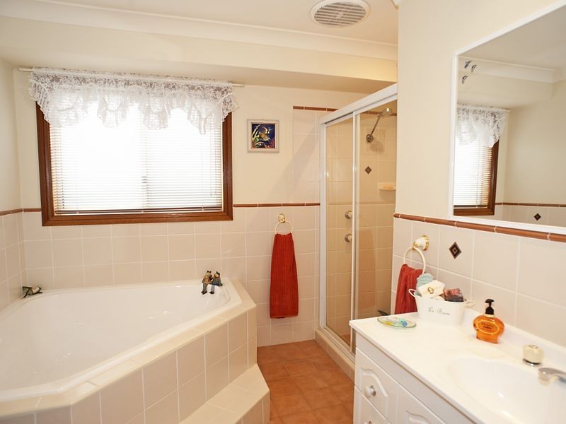 24 Tuart Circle, Narellan Vale NSW 2567