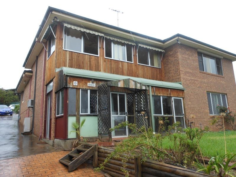 6 Spumante Cl, Eschol Park NSW 2558