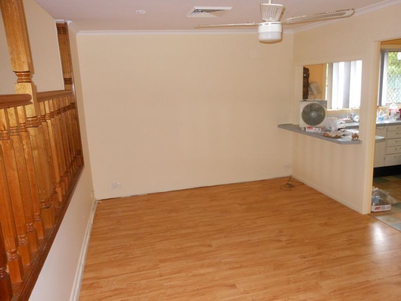 6 Spumante Cl, Eschol Park NSW 2558