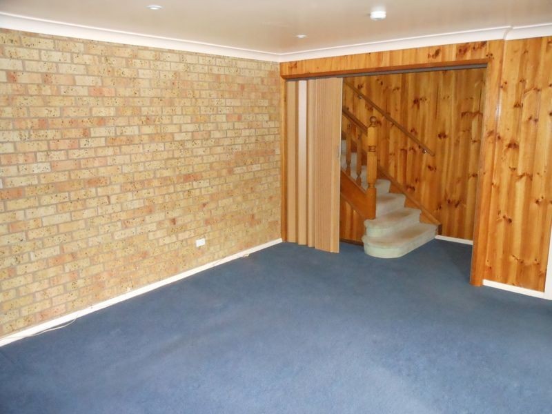 6 Spumante Cl, Eschol Park NSW 2558