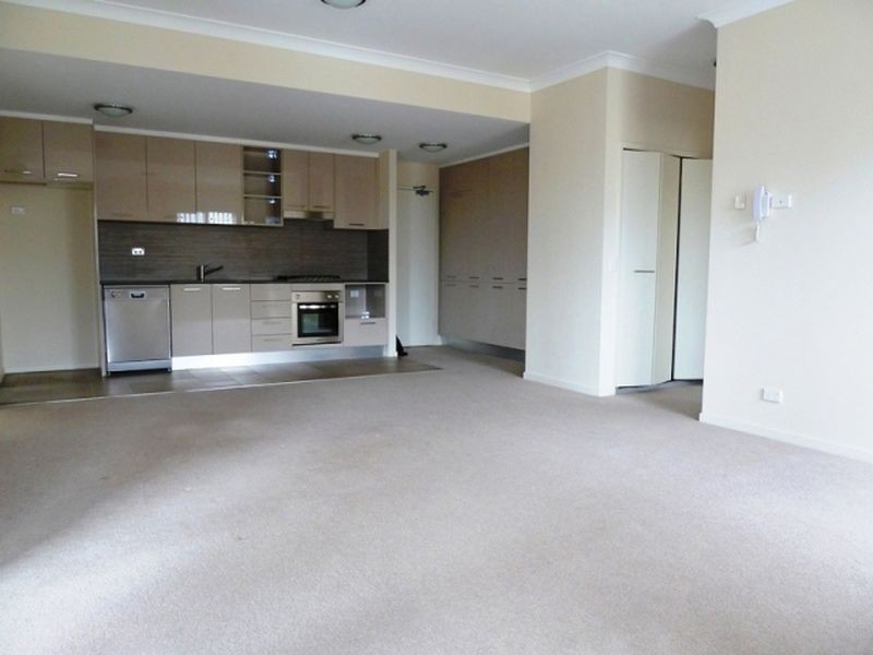33/17 Warby St, Campbelltown NSW 2560