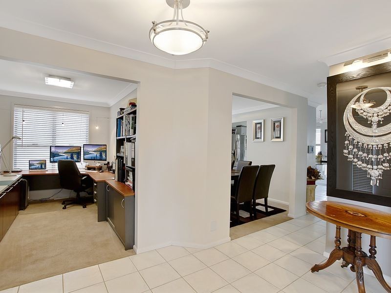 165 Kellerman Dr, St Helens Park NSW 2560