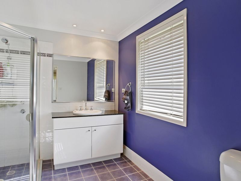 165 Kellerman Dr, St Helens Park NSW 2560