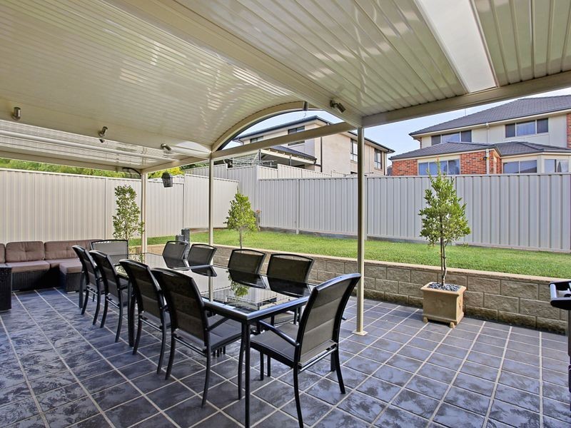 165 Kellerman Dr, St Helens Park NSW 2560