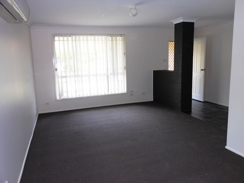 14 Steamer Pl, Currans Hill NSW 2567