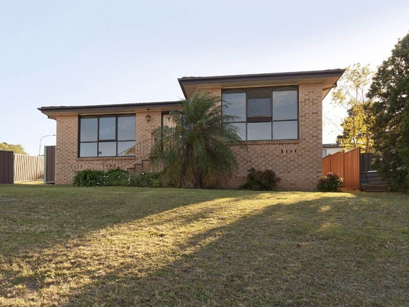 1 Traminer Pl, Eschol Park NSW 2558