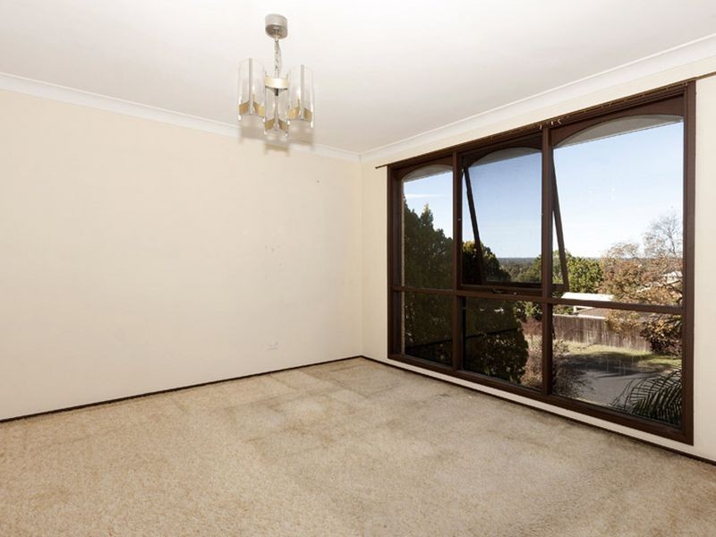 1 Traminer Pl, Eschol Park NSW 2558