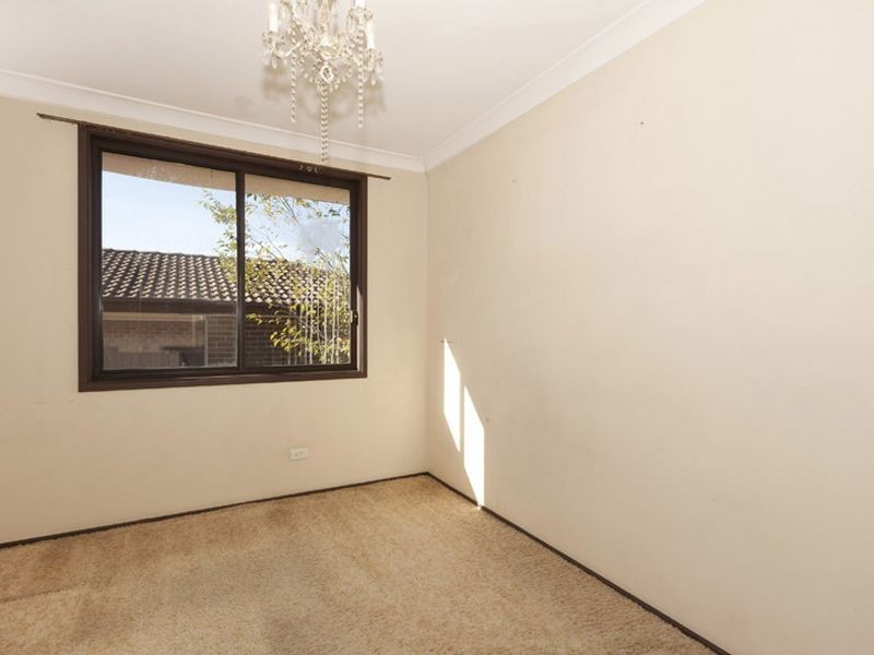 1 Traminer Pl, Eschol Park NSW 2558