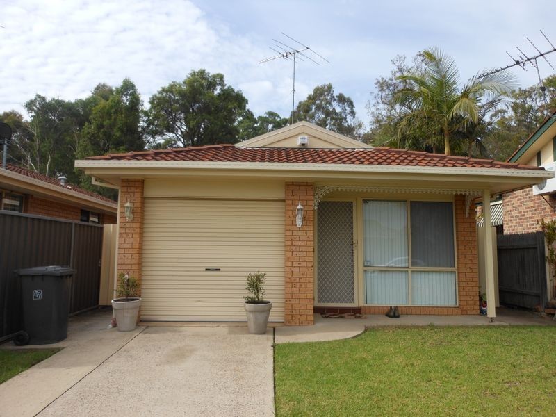 2/36 Francisco Cres, Rosemeadow NSW 2560