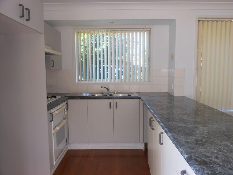 2/64 Ironside Avenue, St Helens Park NSW 2560