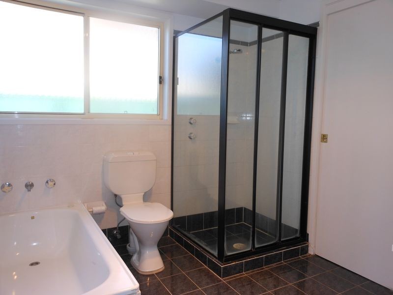 2/64 Ironside Avenue, St Helens Park NSW 2560