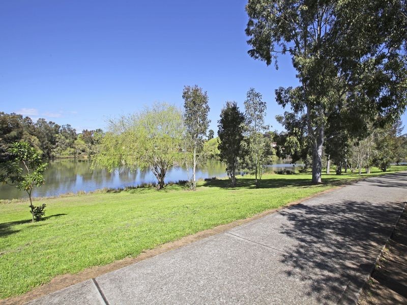 4 Jasper Pl, Ambarvale NSW 2560