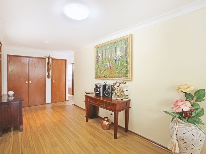4 Yell Pl, St Andrews NSW 2566