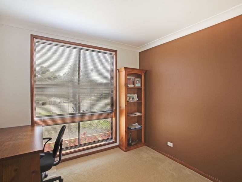 4 Yell Pl, St Andrews NSW 2566