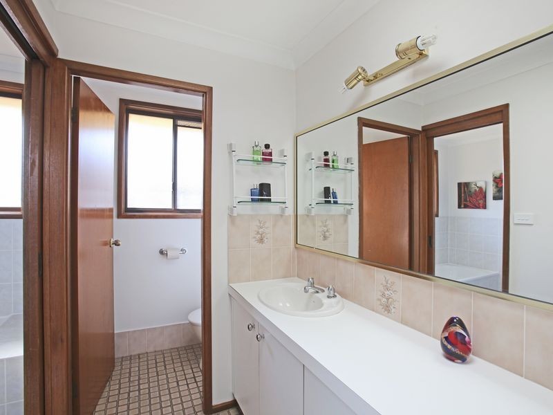 4 Yell Pl, St Andrews NSW 2566