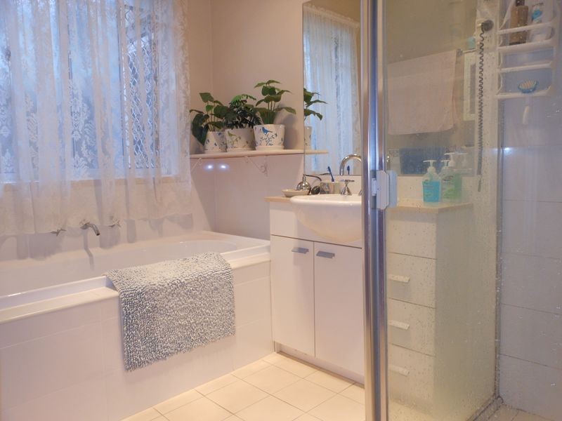 11 Carlton Place, Campbelltown NSW 2560