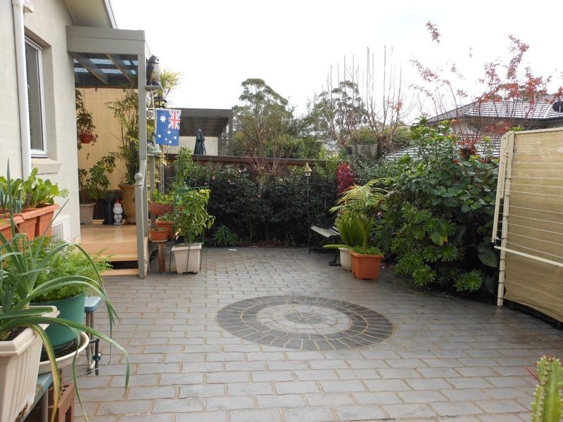 11 Carlton Place, Campbelltown NSW 2560