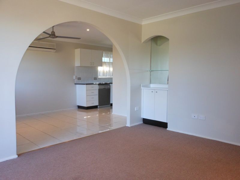 40 Semillon Cres, Eschol Park NSW 2558