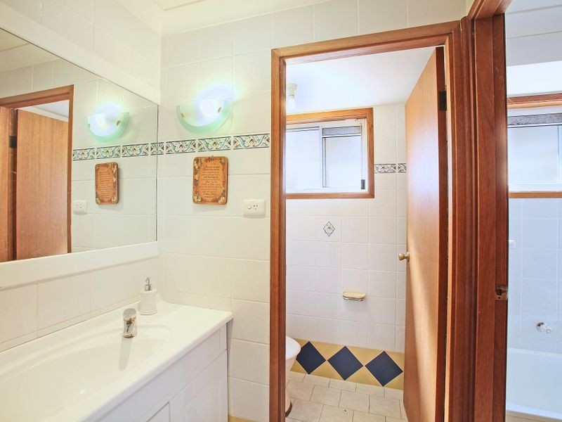 122 Gould Rd, Eagle Vale NSW 2558