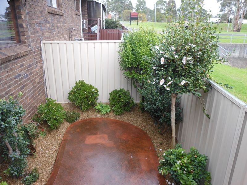 6/16 Bensley Rd, Macquarie Fields NSW 2564