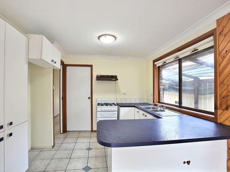 36 Sapphire Pl, Eagle Vale NSW 2558