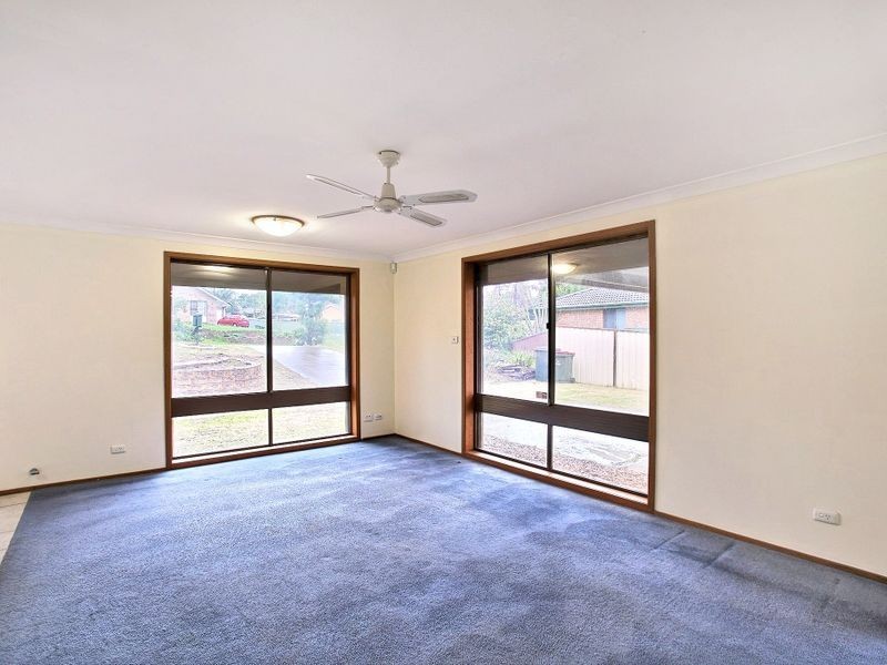 36 Sapphire Pl, Eagle Vale NSW 2558