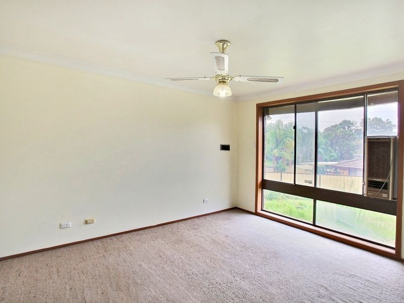 36 Sapphire Pl, Eagle Vale NSW 2558