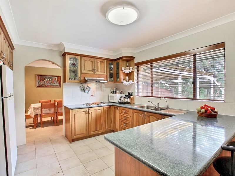 Ambarvale NSW 2560