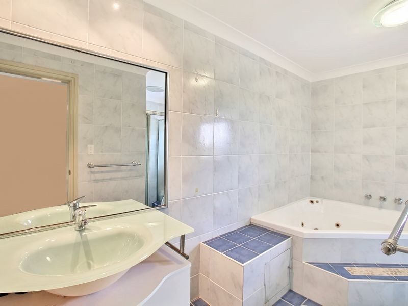 Ambarvale NSW 2560