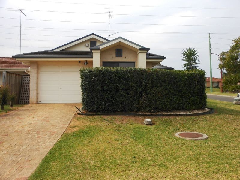 2 St Luke Pl, Blair Athol NSW 2560