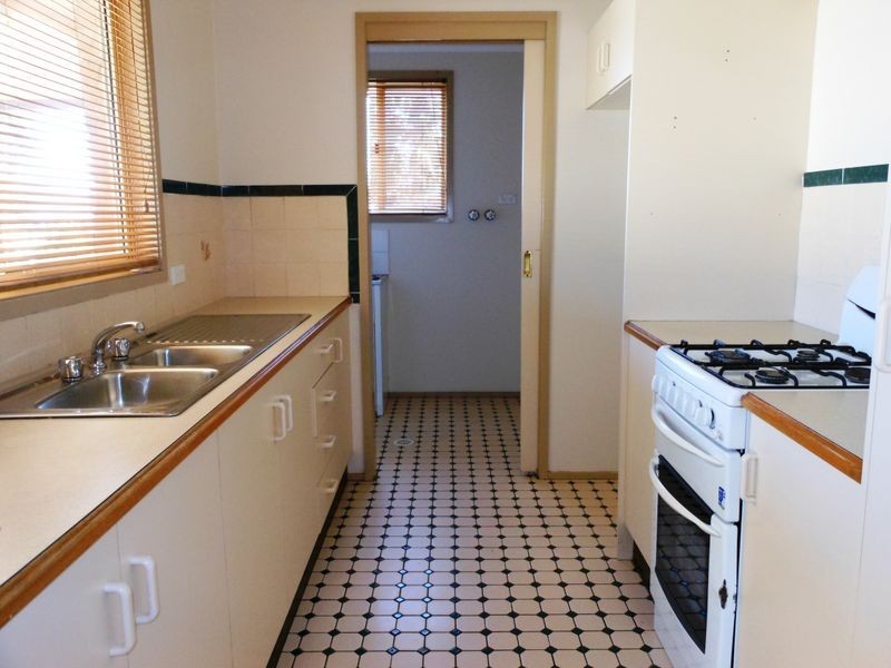 12 Alyan Pl, St Helens Park NSW 2560