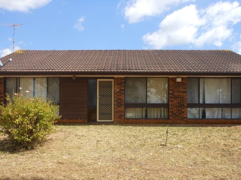 13 Woodcourt St, Ambarvale NSW 2560