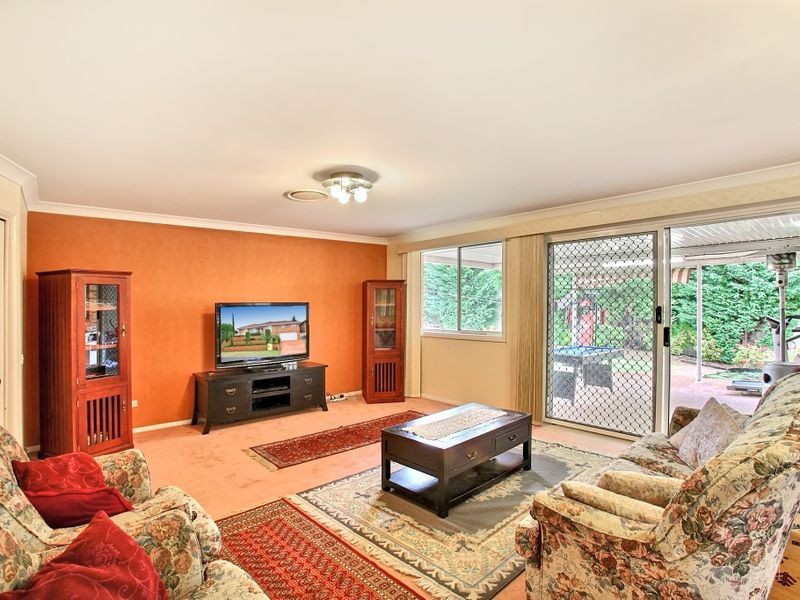 10 Corryton Pl, Glen Alpine NSW 2560