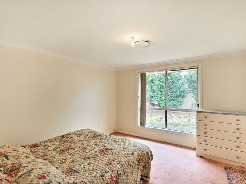 10 Corryton Pl, Glen Alpine NSW 2560