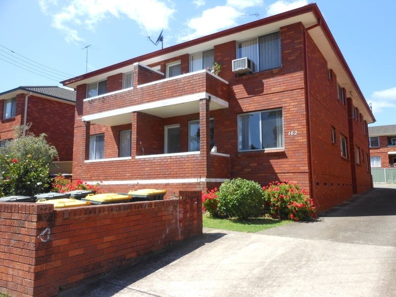 7/182 Lindesay St, Campbelltown NSW 2560