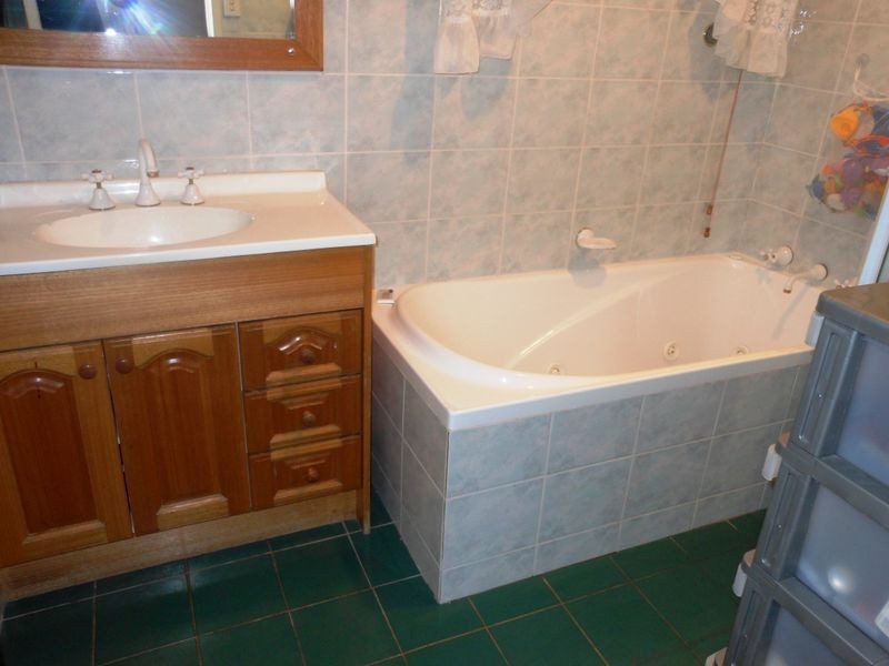 Eschol Park NSW 2558