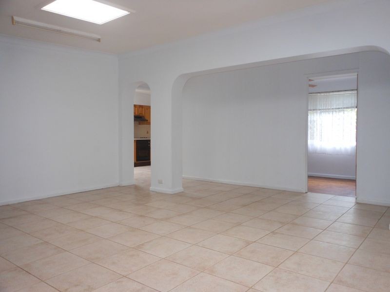 17 Macleay Street, Bradbury NSW 2560