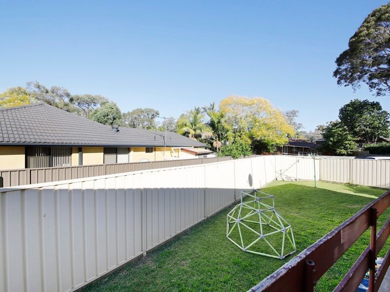 13 Gipps St, Bradbury NSW 2560