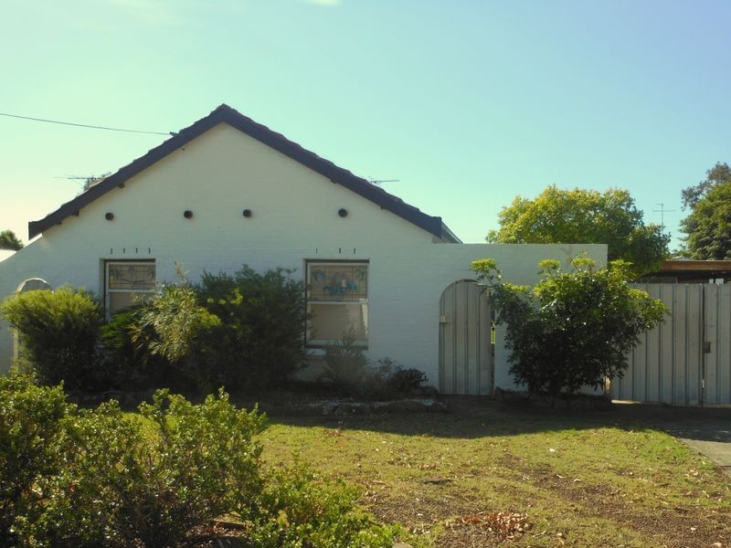 37 Lindesay Street, Leumeah NSW 2560