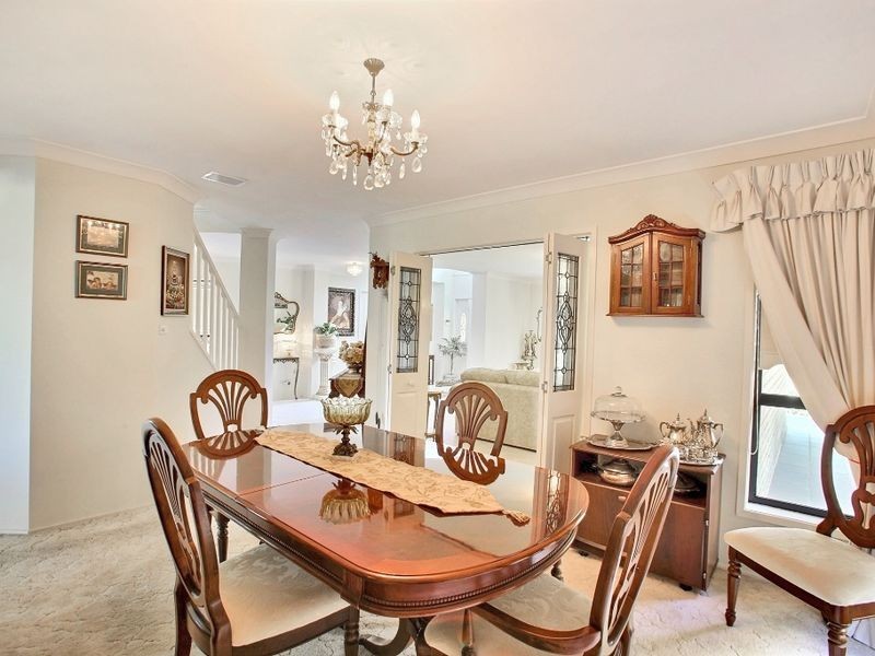 Glen Alpine NSW 2560