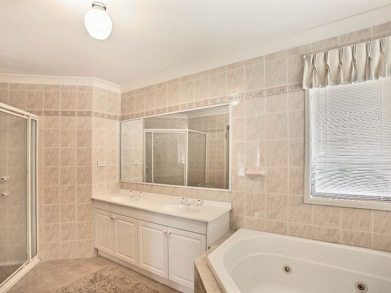 Glen Alpine NSW 2560