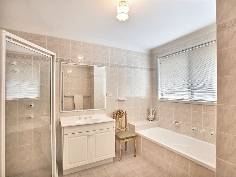 Glen Alpine NSW 2560