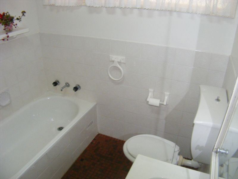 12 Weemala Cres, Bradbury NSW 2560