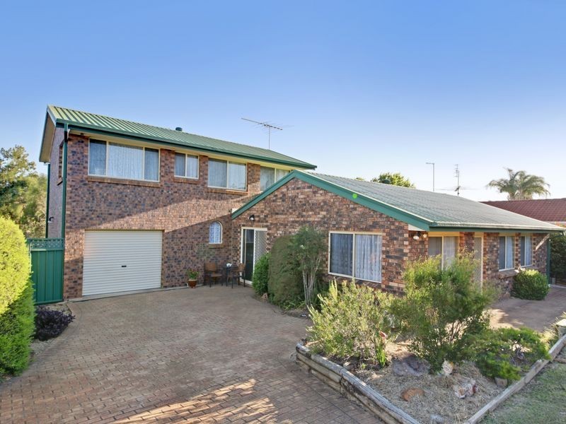 114 Chasselas Ave, Eschol Park NSW 2558