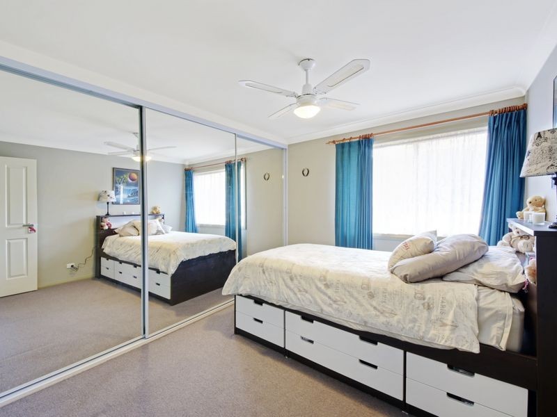 114 Chasselas Ave, Eschol Park NSW 2558