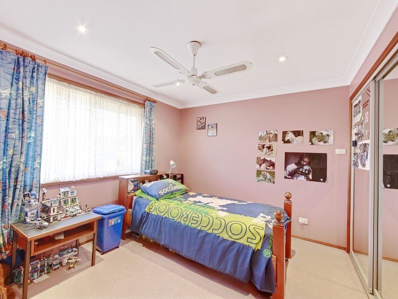 114 Chasselas Ave, Eschol Park NSW 2558