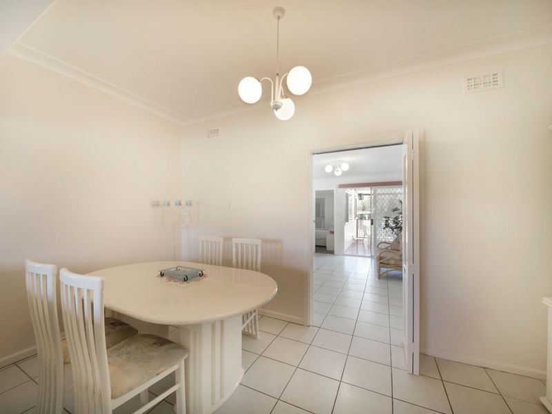 48 Marsh Pde, Casula NSW 2170