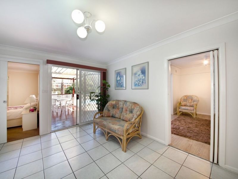48 Marsh Pde, Casula NSW 2170